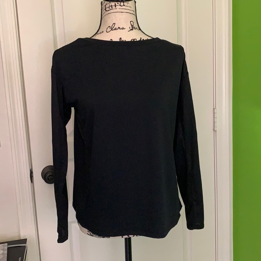 Fabletics top